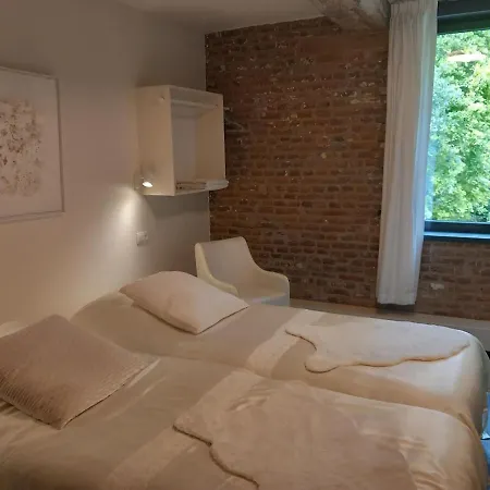 Meschermolen, Overnachten In De Schuur Bed & Breakfast Eijsden