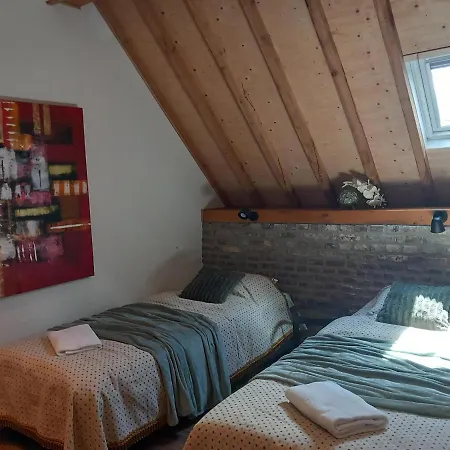 Bed & Breakfast Meschermolen, Overnachten In De Schuur *